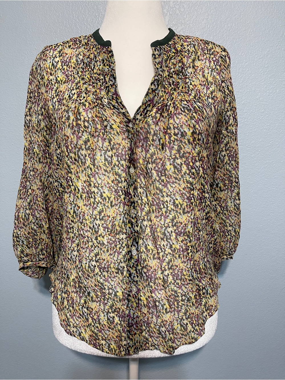 Fei Anthropologie 100% Silk Abstract Print Blouse Quiet Luxury Romantic Size 6
